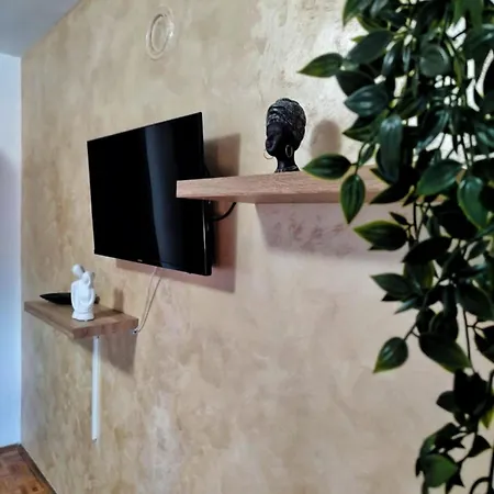 Aurora アパート ゴルバッツ