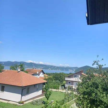 アパート Aurora *